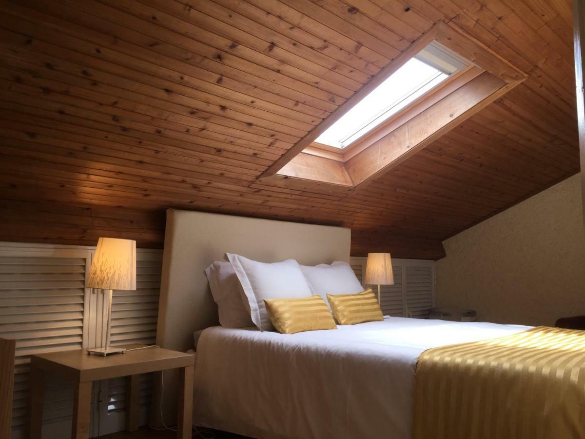 Populo Attic